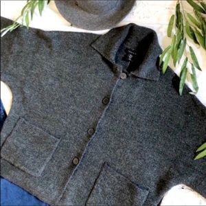 Tahari button down grey sweater. pockets. NWT.